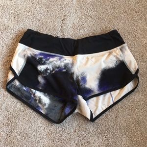 Lululemon Watercolor Shorts - Size 4